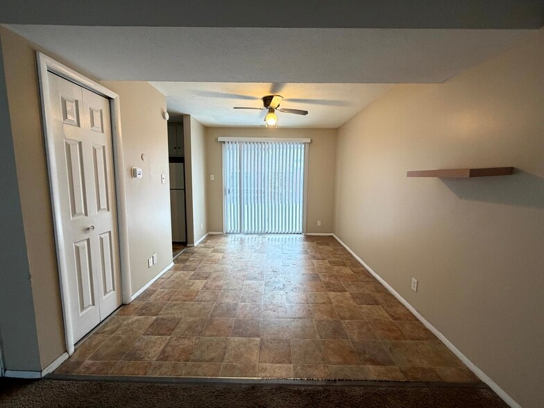 Building Photo - 2808 Hickory Rd