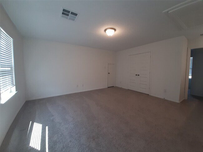 Building Photo - 16568 Moss Ln