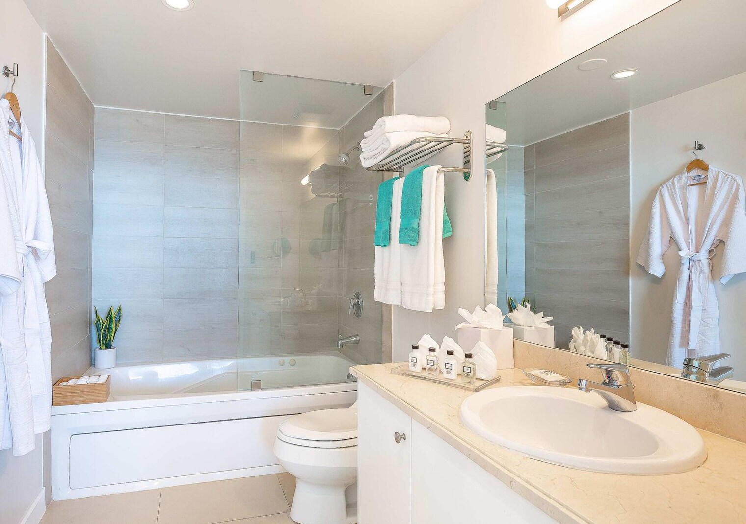 Building Photo - 2889 McFarlane Rd