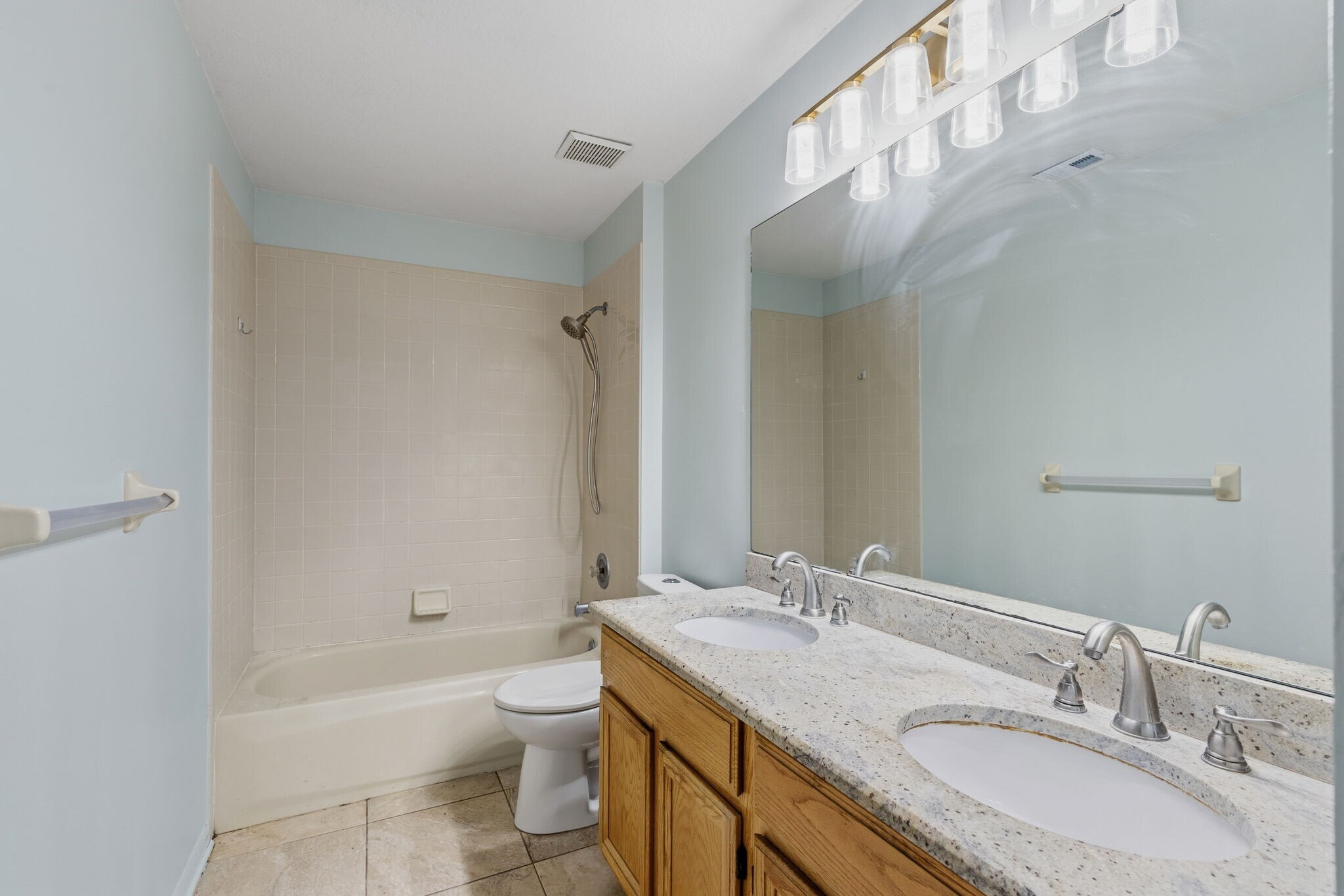 Building Photo - 8026 Waldorf Ct