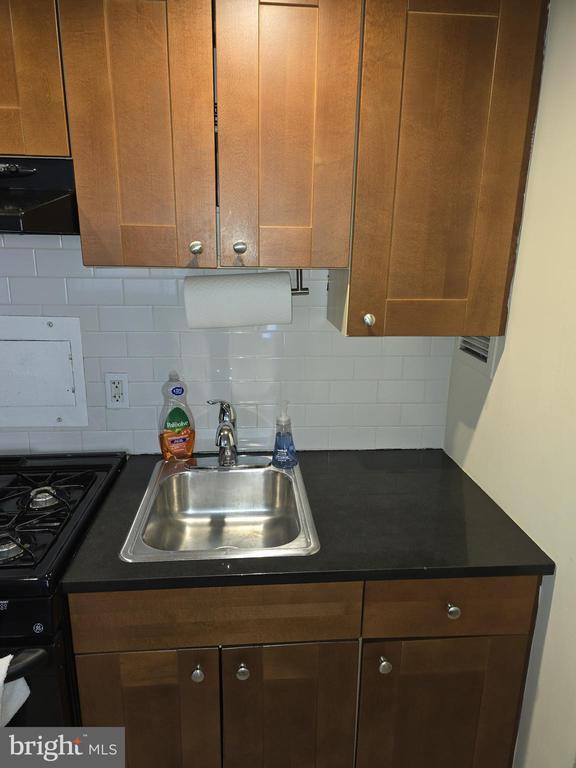 Building Photo - 2101 Chestnut St