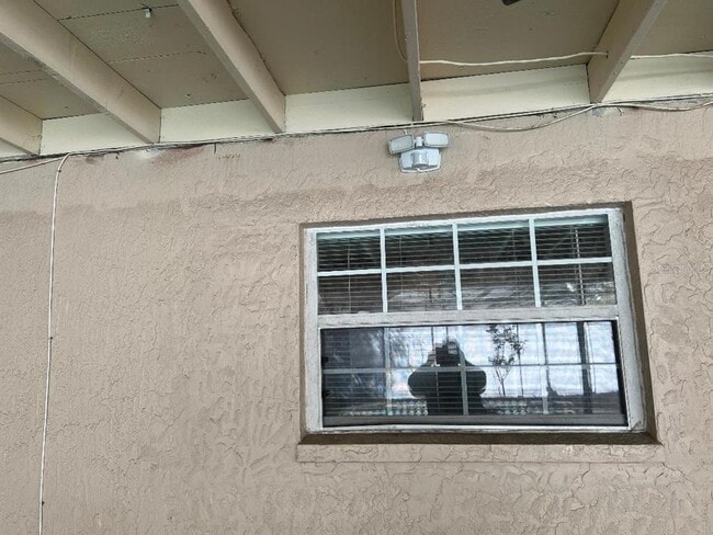 Building Photo - 200 Arbor Dr W