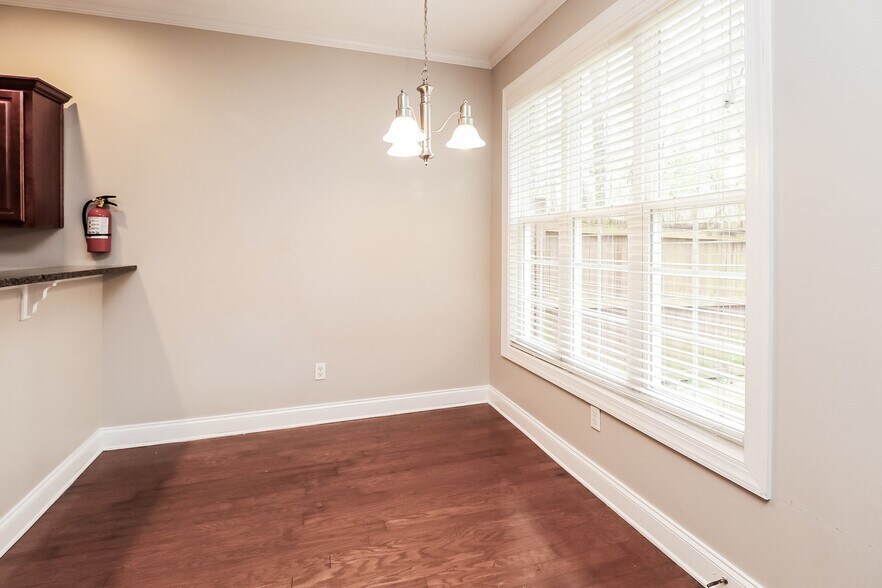 Building Photo - 101 Park Ridge Way