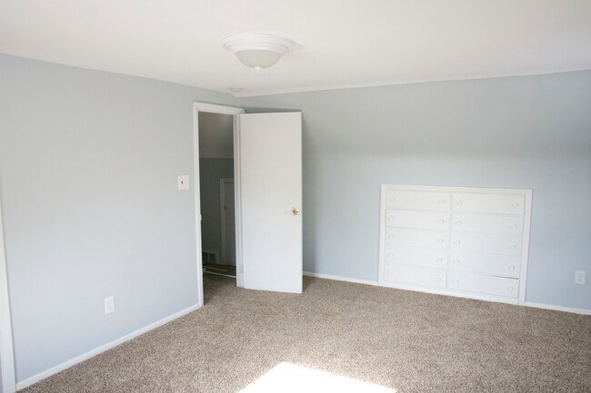 Building Photo - 1242 Genesee Ave