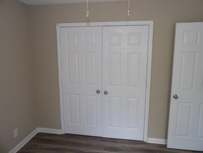 Building Photo - 35 Ashwood Ct