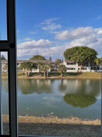 Building Photo - 115 Camden E