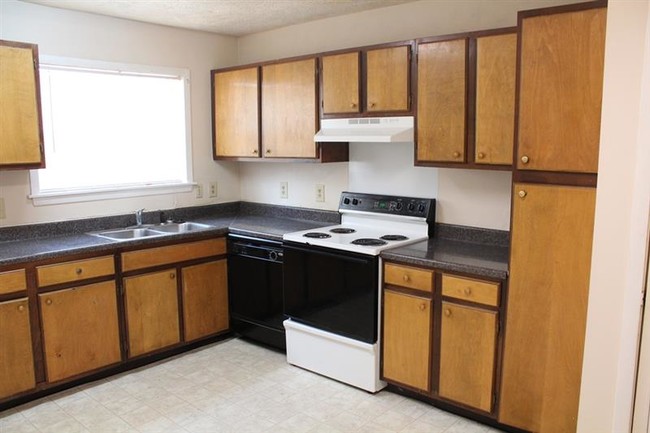 Building Photo - Beechwood Park Apartments