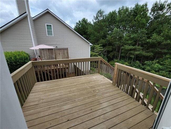Building Photo - 156 Stoneforest Dr