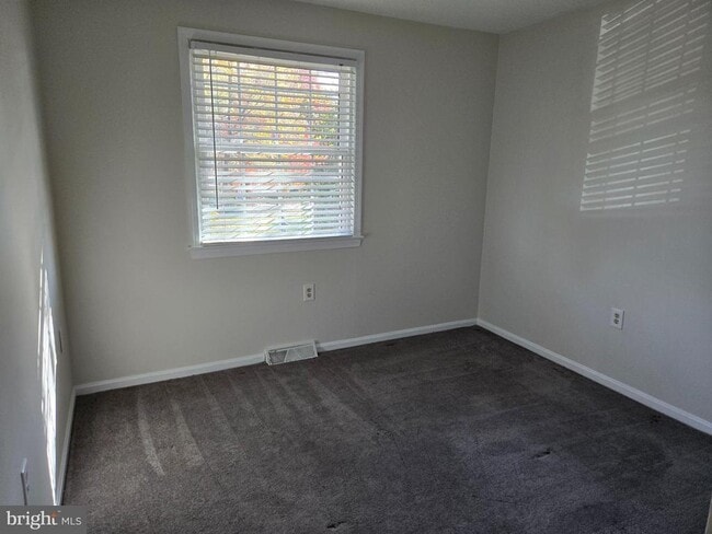 Building Photo - 341 S 26th St