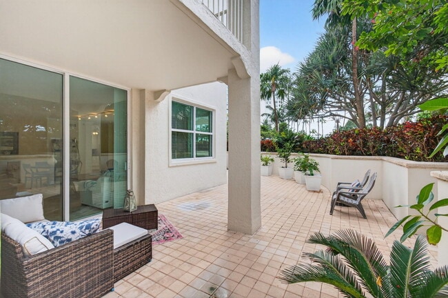 Building Photo - 3700 S Ocean Blvd