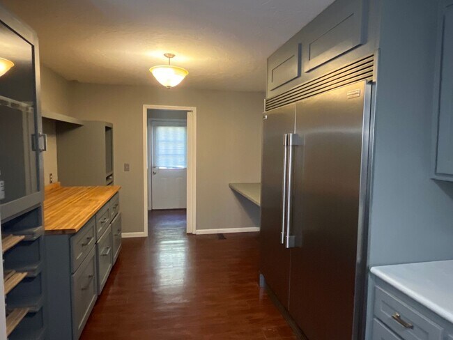 Building Photo - What a stunner, step into your new home