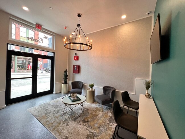 Building Photo - 160 Middlesex St