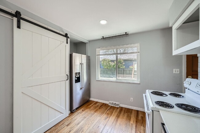 Building Photo - Exceptional 3 bed, 2 bath Home in Berkeley!