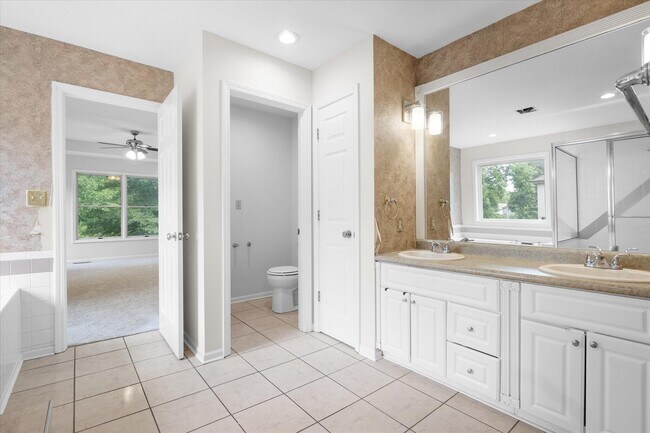 Building Photo - 4111 Watertown Pl