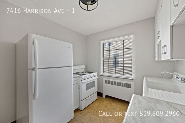 Building Photo - 7416 Harrison Ave