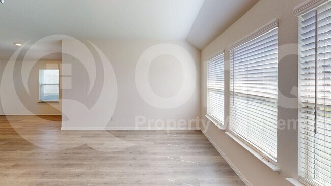 Building Photo - 402 Cliffmere Dr