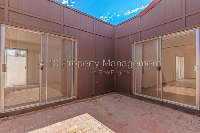 Building Photo - 2063 E Aspen Dr