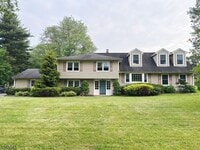 Building Photo - 21 Meadowview Rd