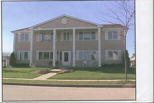 Building Photo - 2051 Cliff Alex Ct S