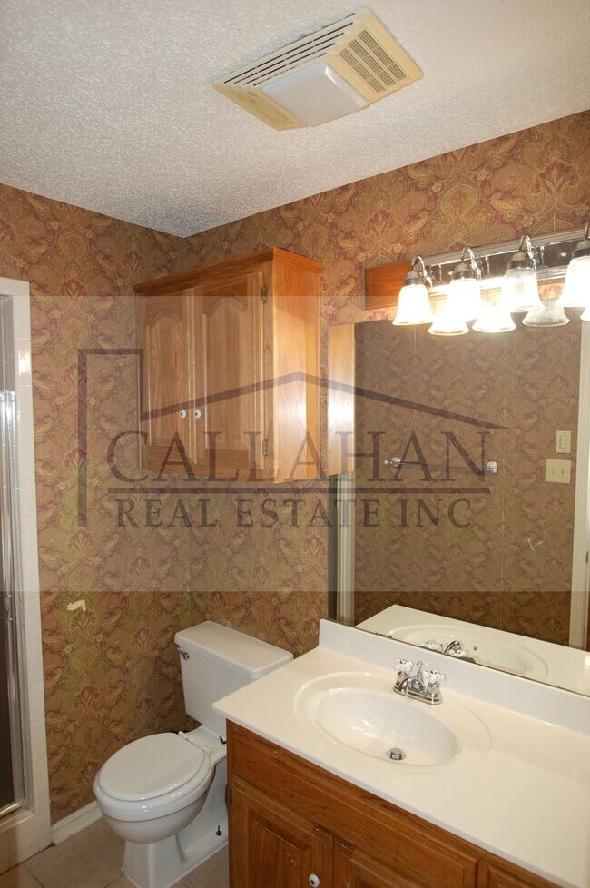 Building Photo - Sherwood 3 Bedroom Home