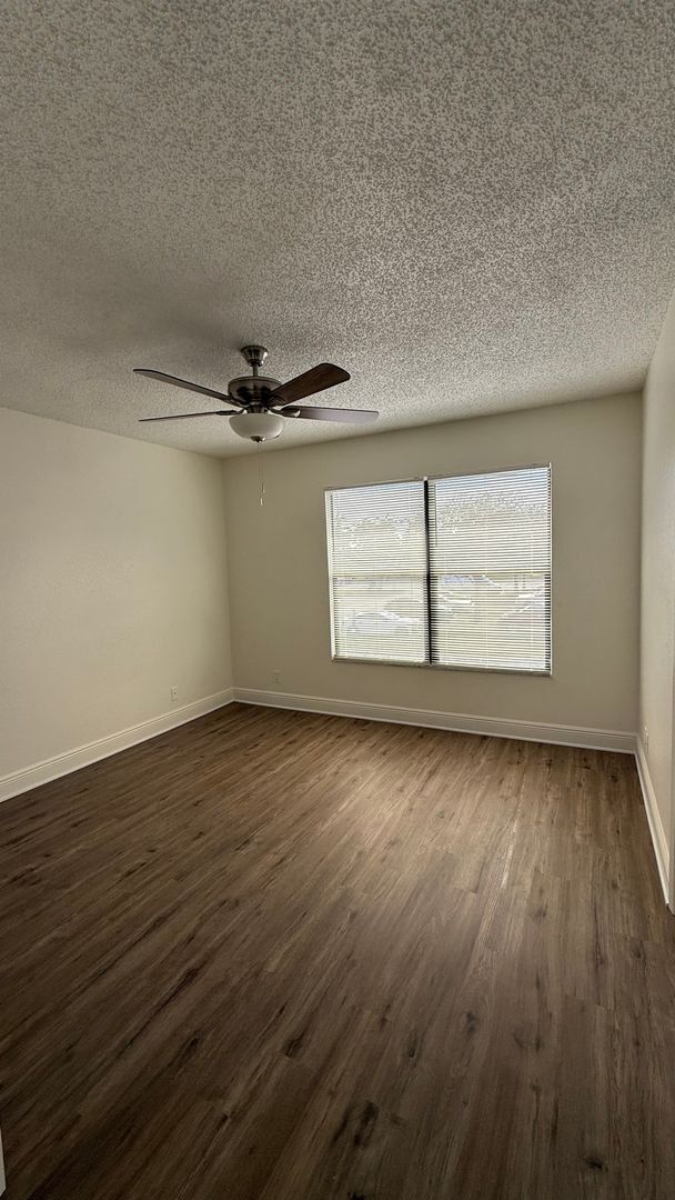 Building Photo - Updated 2BR/2BA w/ Balcony — Palm Beach Grande