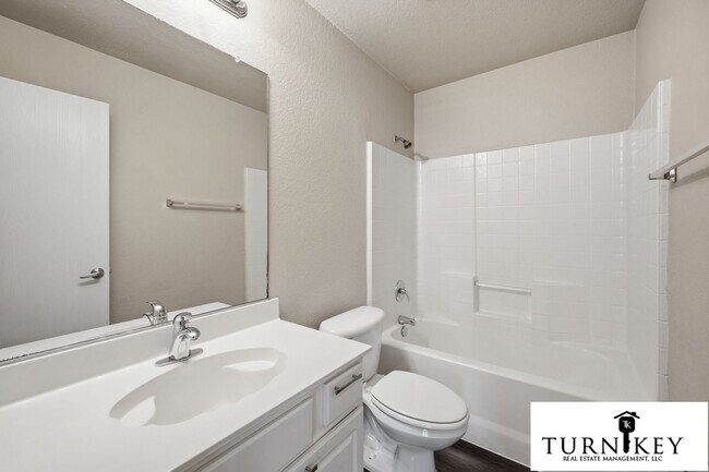 Building Photo - 557 Winbridge Ln