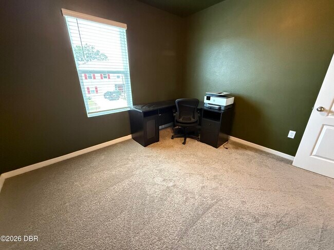 Building Photo - 2733 Silver Canoe Dr