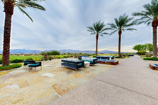 Building Photo - 18328 E Spring Valley Ct