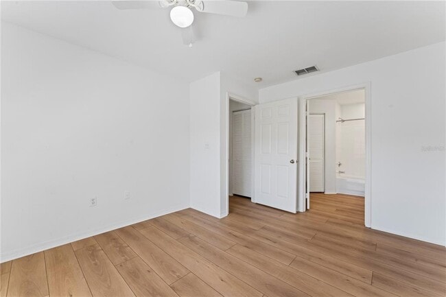 Building Photo - 10454 White Lake Ct