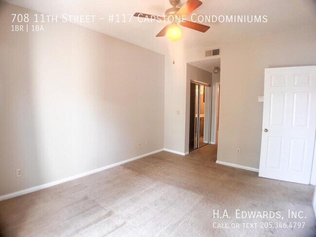 Building Photo - 708 11th St