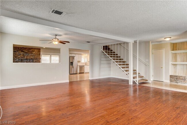 Building Photo - 632 Biljac St