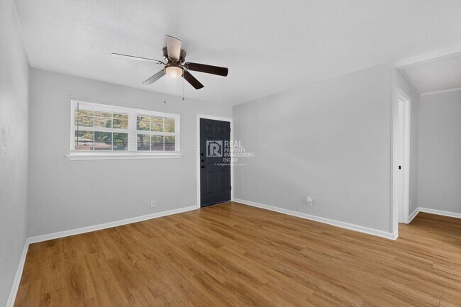 Building Photo - 1809 W Sanford St