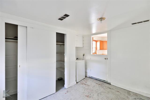 Building Photo - 1174 S Willis St