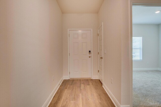 Building Photo - 539 Bridle Way