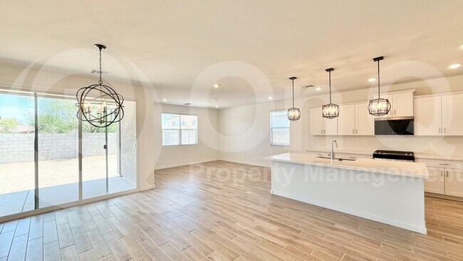Building Photo - 141 N 175th Ave