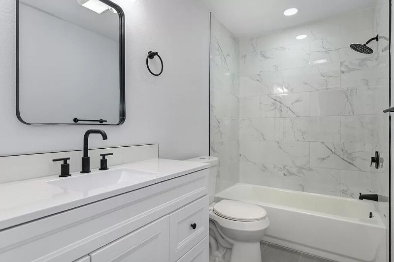 Building Photo - 1419 30th St