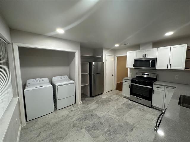 Building Photo - 2322 Meadow Ln