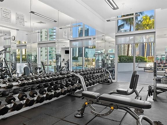 Building Photo - 90 SW 3rd St