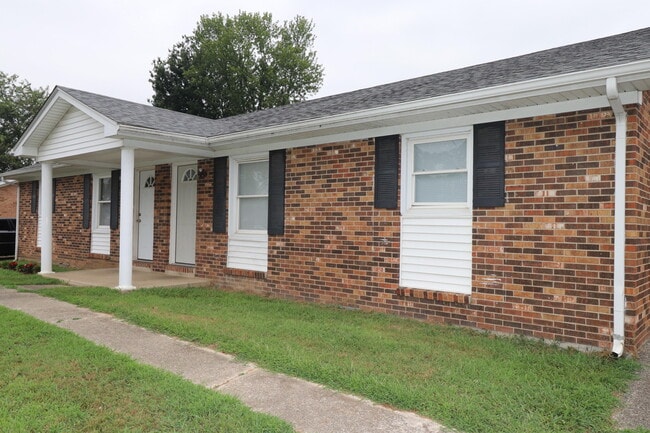 Building Photo - 319 Edgewood Dr