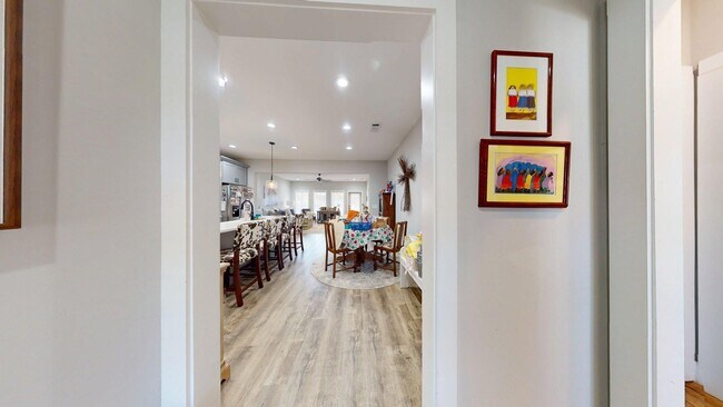 Building Photo - 1289 Foxtail Ln