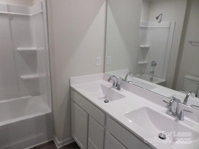 Building Photo - 3228 Dannelly Towns Aly