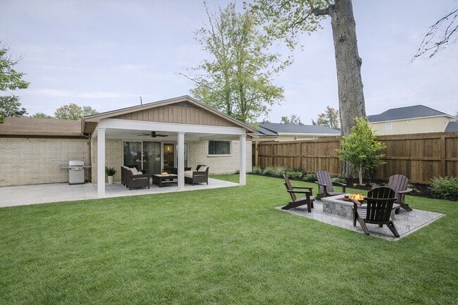 Building Photo - 8937 Etta St