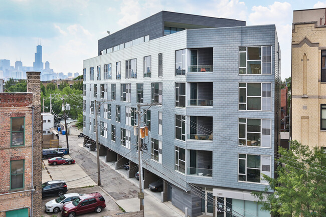 Building Photo - Wicker Park Lofts