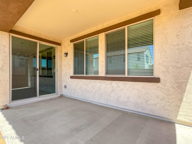 Building Photo - 8847 Fleetwood Ln