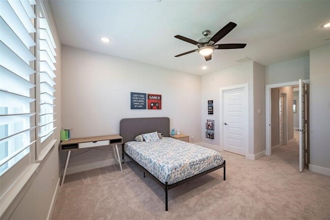 Building Photo - 244 Summer Sunrise Dr