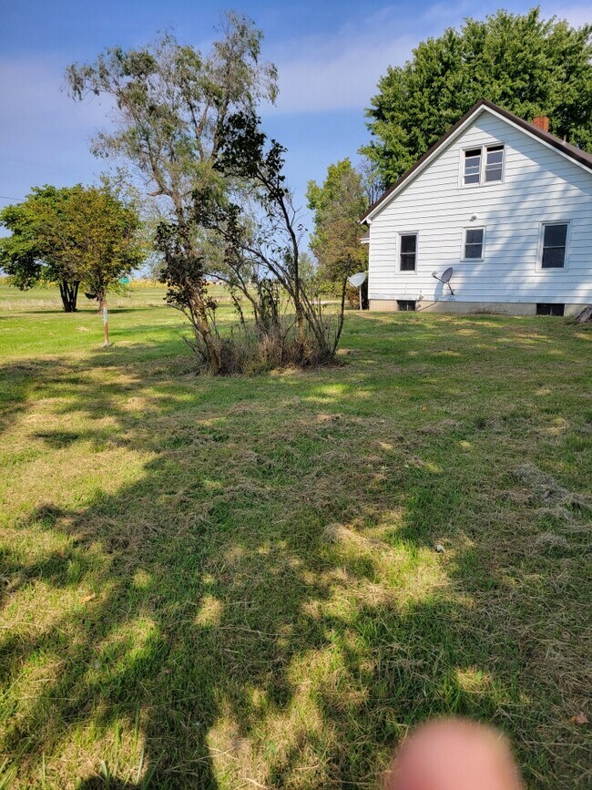 Building Photo - 622 S E Orchid Ln