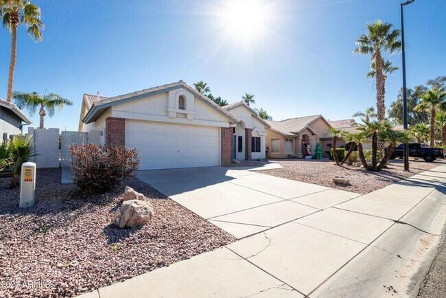 Building Photo - 1225 E Artesian Way