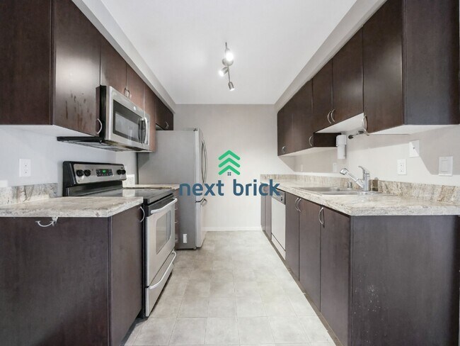 Building Photo - Beds and 1 Bath Kirkland Condo is Available for Rent!