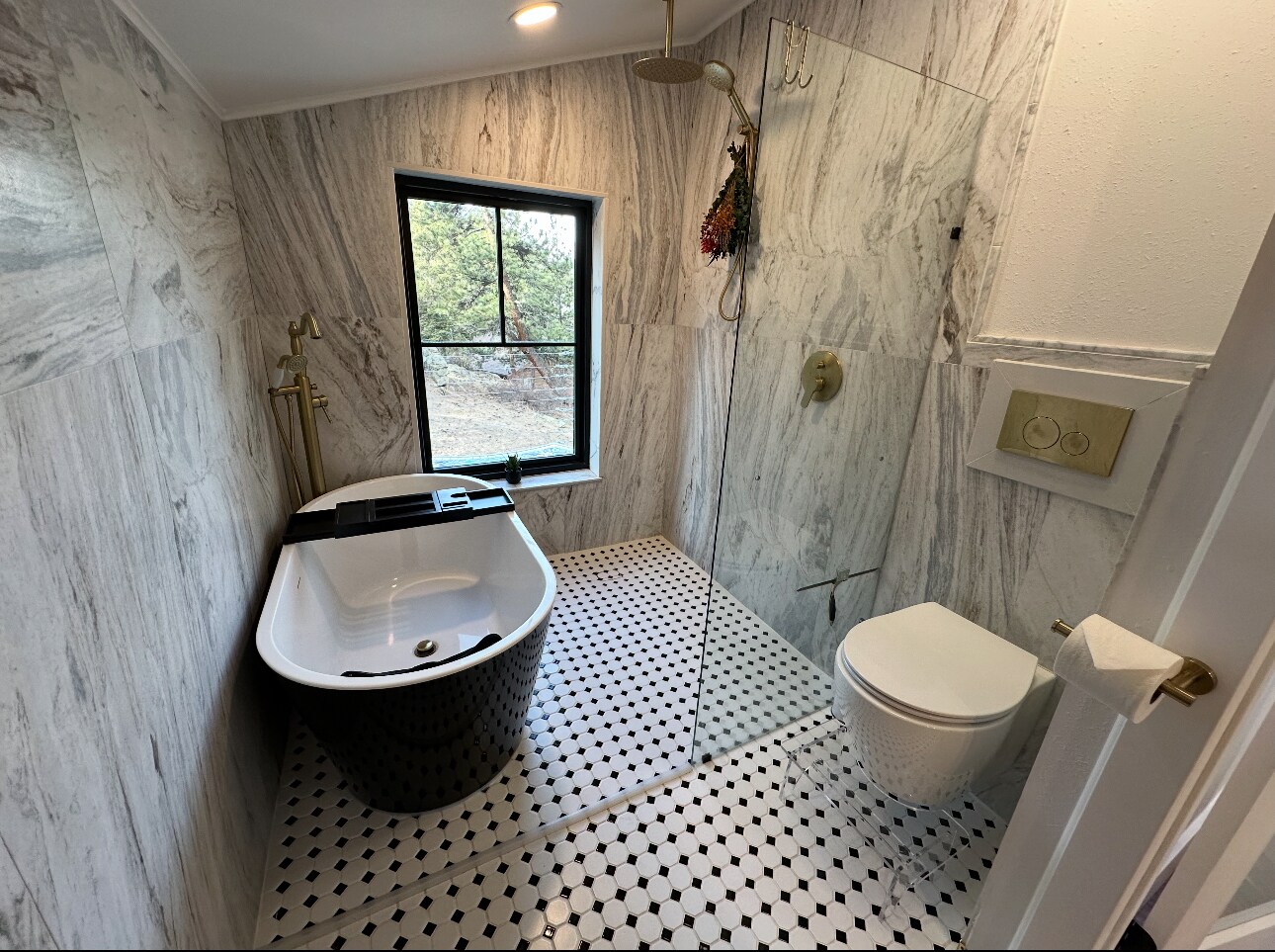 Building Photo - 230 Cyteworth Rd