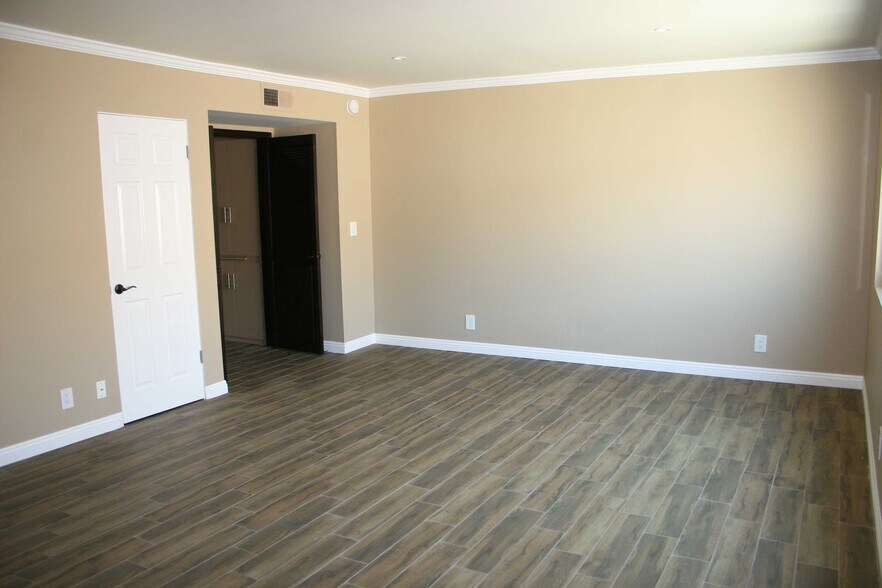 Building Photo - 13065 Mindanao Way